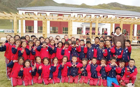 拳拳助學心，殷殷護苗情，城望集團愛心助力下貢麻鄉(xiāng)小學